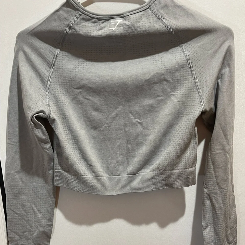 Gymshark cropped long sleeve top - Picture 2 of 5